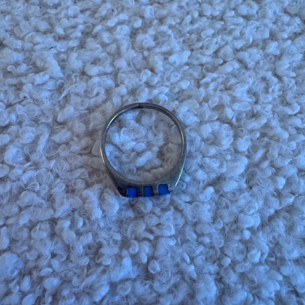 Vintage Sterling Silver with Turquoise Inlay Ring - Picture 5 of 7